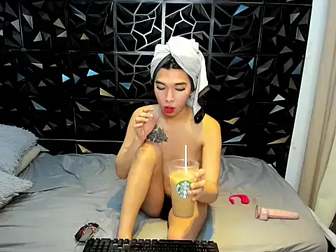 Yourdreamgoddess online show from April 27, 4:48 pm