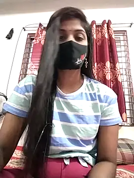 Queen-Any online show from October 12, 3:14 pm