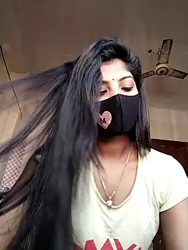 Queen-Any online show from November 15, 2:45 am