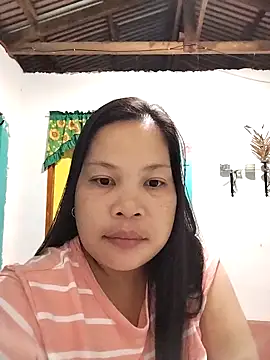 Snapshot of shyhotpinay_32 chatting on October 23, 3:40 pm shyhotpinay 32 online show from October 23, 3:40 pm