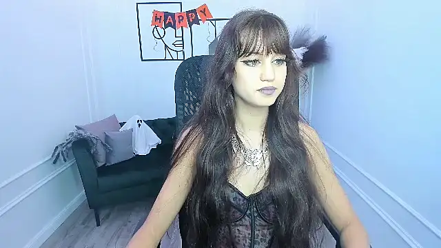 TiffanyYounge online show from October 22, 11:48 am