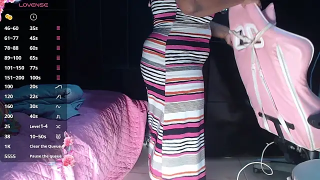 Kim Browns online show from June 17, 2:02 am