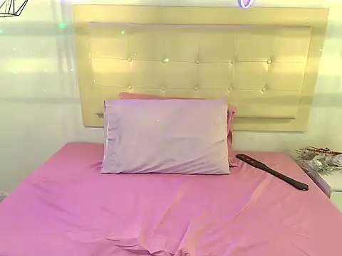 Mitchell diaz online show from February 10, 6:44 pm