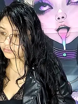 Snapshot of MaviEvil_ chatting on October 11, 12:19 pm MaviEvil online show from October 11, 12:19 pm