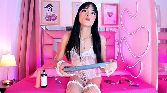 Nefera Noxx online show from November 2, 4:49 am