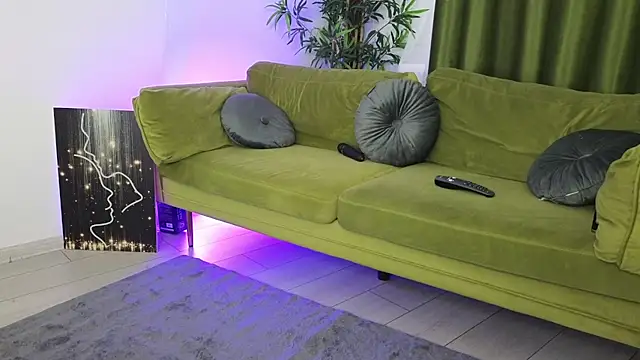 Snapshot of Ashley_luxx chatting on October 18, 7:22 am Ashley luxx online show from October 18, 7:22 am