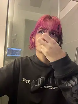 sukulaurens online show from November 28, 3:31 am