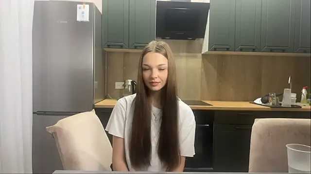 Snapshot of SunnySprinkle chatting on October 12, 12:29 pm SunnySprinkle online show from October 12, 12:29 pm