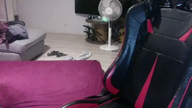 Liroow online show from April 21, 8:27 pm