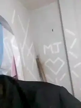 lucia00xx online show from October 6, 2:17 am