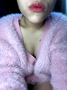 Lyly69699 online show from November 3, 1:20 am