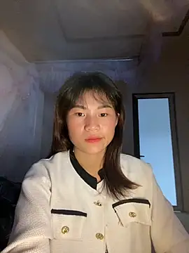Snapshot of Mylinh- chatting on October 16, 9:01 am Mylinh- online show from October 16, 9:01 am
