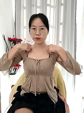 nini10052025 online show from October 28, 1:11 am