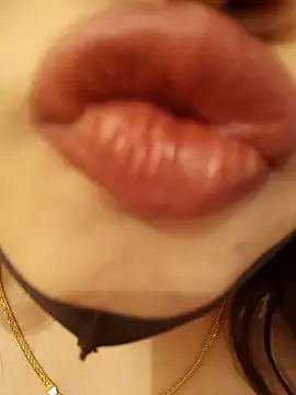 Beauty Queen Soniya online show from January 17, 2:35 pm