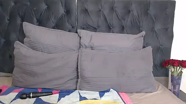 MissLola026 online show from August 3, 7:41 pm