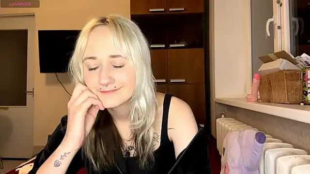 Ulemonala Cute online show from November 17, 7:03 pm