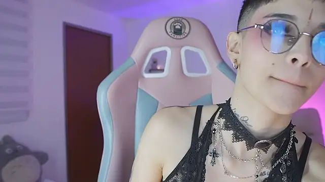 Giia Moretti  online show from November 7, 10:47 pm