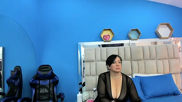 Snapshot of tania_reyes_ chatting on October 28, 3:23 am tania reyes  online show from October 28, 3:23 am