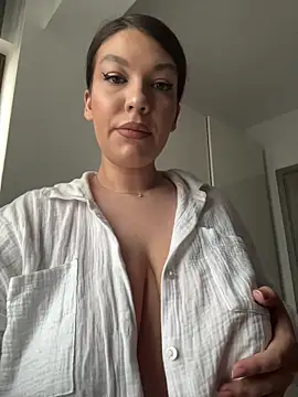 ClaraPasssion online show from June 25, 4:30 pm