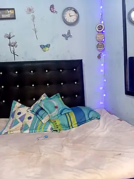 BeverlyMadison  online show from March 18, 4:23 pm