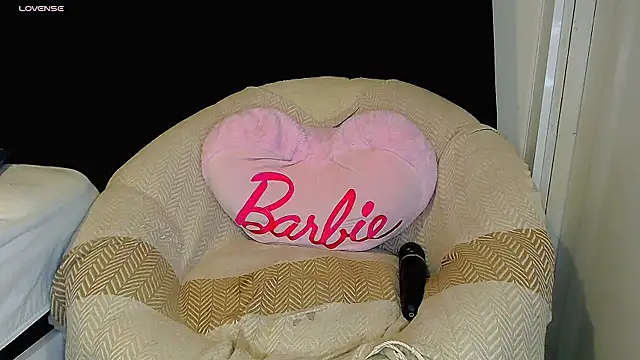 Horny beautyyy online show from February 6, 7:50 pm