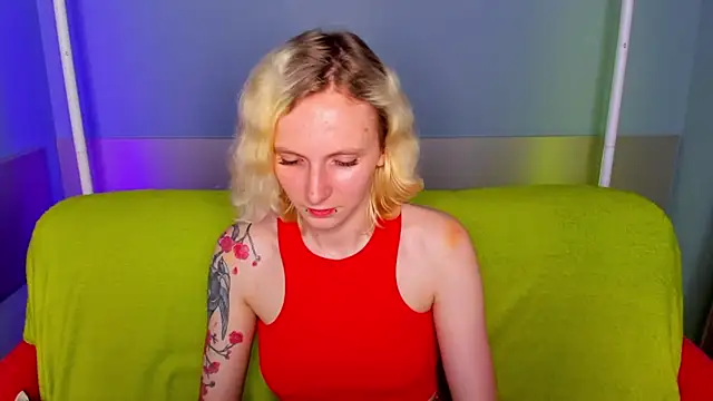 LikiLips online show from June 17, 2:46 am