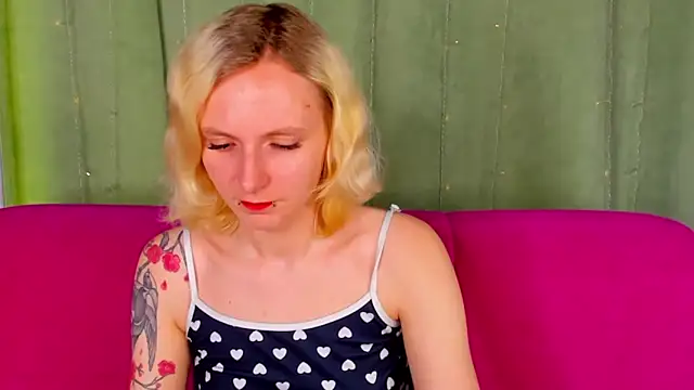 LikiLips online show from June 7, 1:01 am