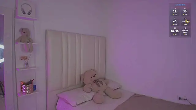 KIMMIE 01 online show from February 27, 7:35 pm