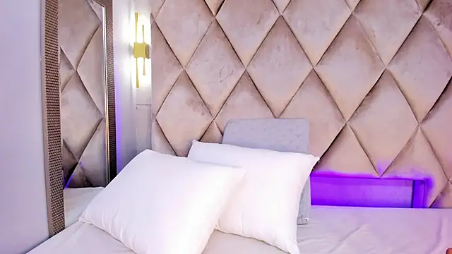 GabyParker  online show from October 30, 1:12 pm