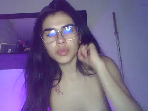 MeganTaylorr  online show from October 18, 6:27 am