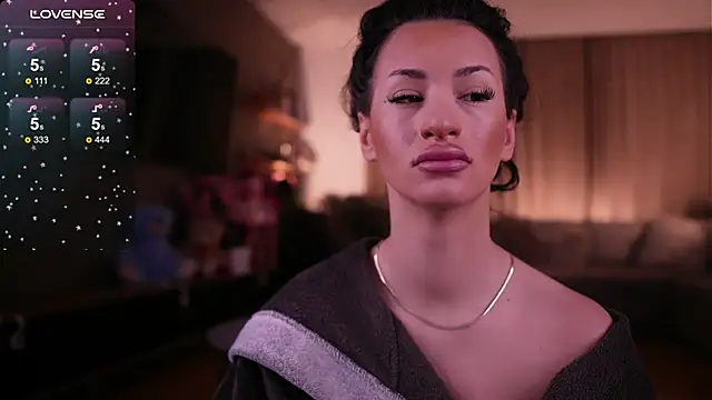 JessicaVerse online show from March 11, 4:17 am