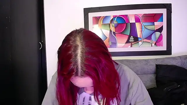 Kari Ruiz  online show from February 6, 8:23 pm