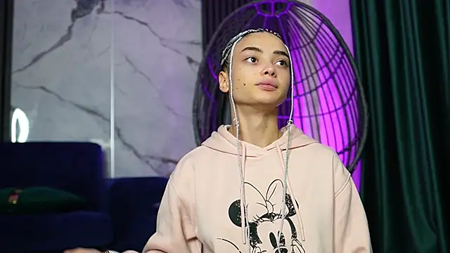 RachelRavee online show from October 26, 5:14 am