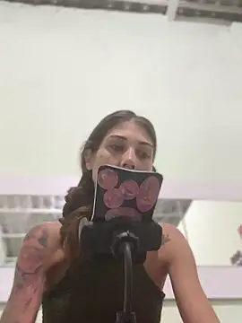 casalskunk online show from November 9, 9:33 pm