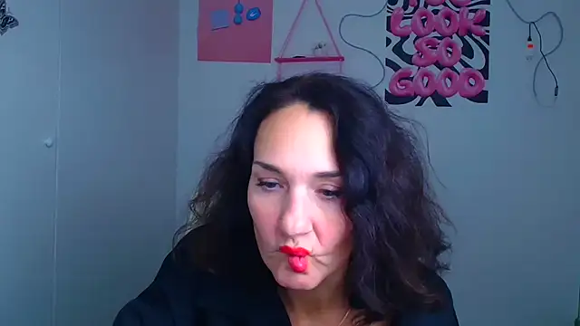 Rosie Rosee online show from January 5, 5:27 pm