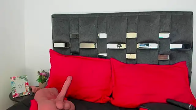 SussySunny  online show from January 10, 9:36 am