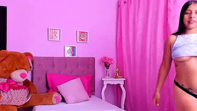 zara cute online show from July 28, 4:39 pm