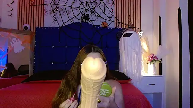 Evelynfire2 online show from October 23, 3:18 pm