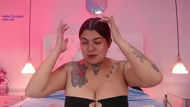 Bubbiecherry online show from November 5, 7:30 pm