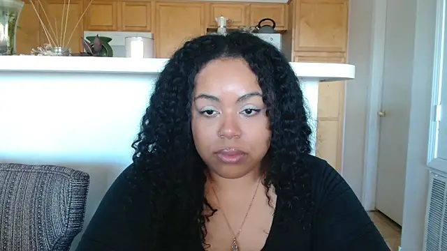 KalaniRose online show from October 18, 12:25 am