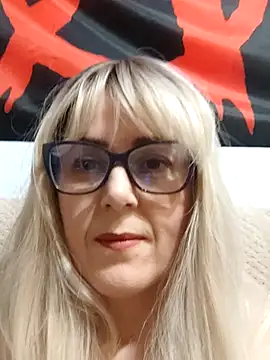 Amelialove42 online show from November 25, 7:47 pm