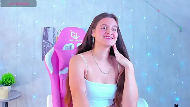 Renesmy Black online show from October 21, 1:31 am