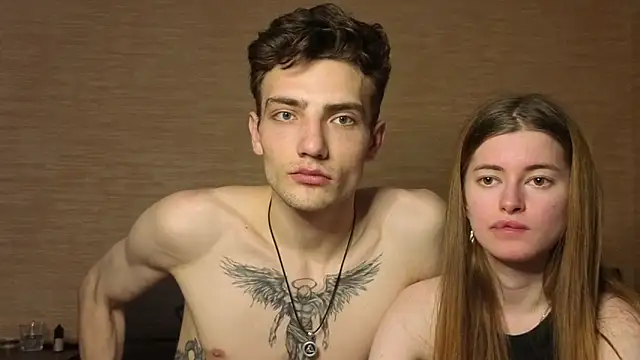 EmiliaCouple online show from June 21, 11:14 am