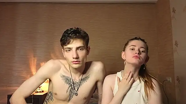 EmiliaCouple online show from July 11, 11:10 am