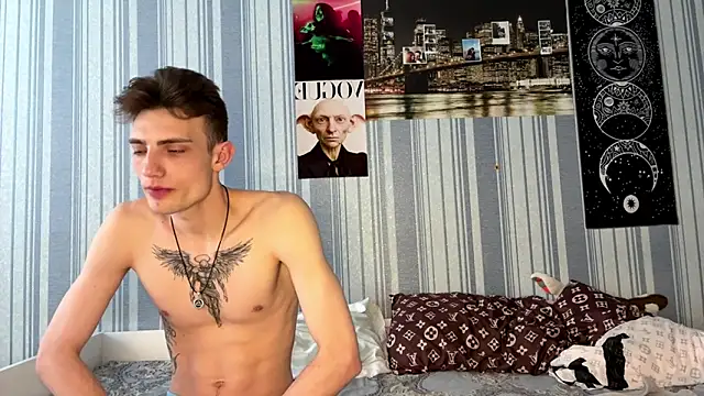 EmiliaCouple online show from March 9, 6:16 am