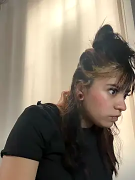 angie rousse  online show from December 4, 1:35 pm