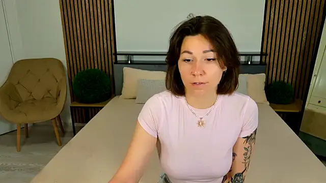 EdenSolis online show from June 29, 7:37 am