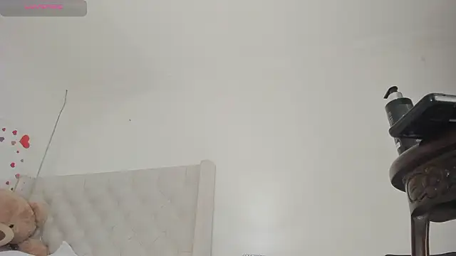 Grecia Moore online show from March 14, 10:00 pm