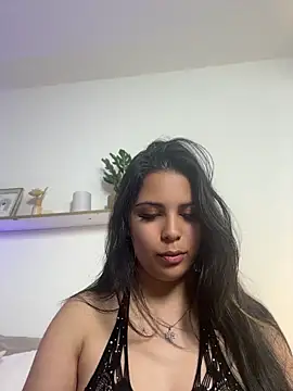 shainadavis online show from June 12, 3:03 am