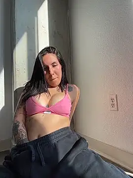 Lolathebaddie online show from October 28, 5:08 pm